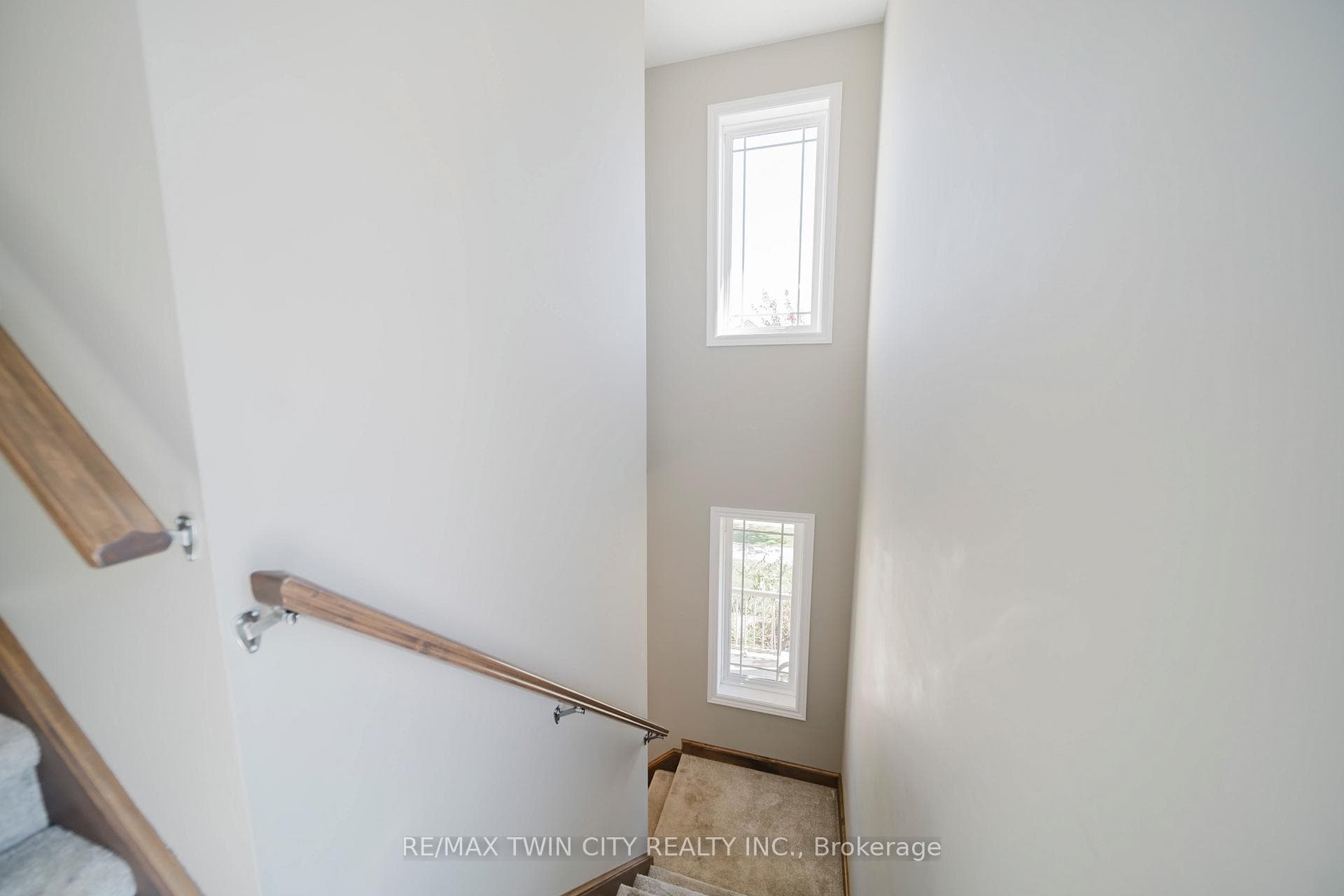 597 Sundew Drive photo 21