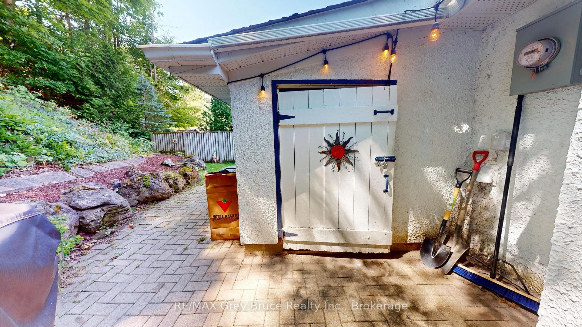 250 2nd Avenue photo 14