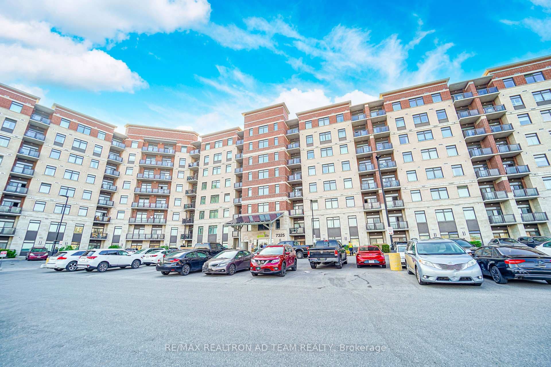 7325 Markham Road Unit 605 photo 1