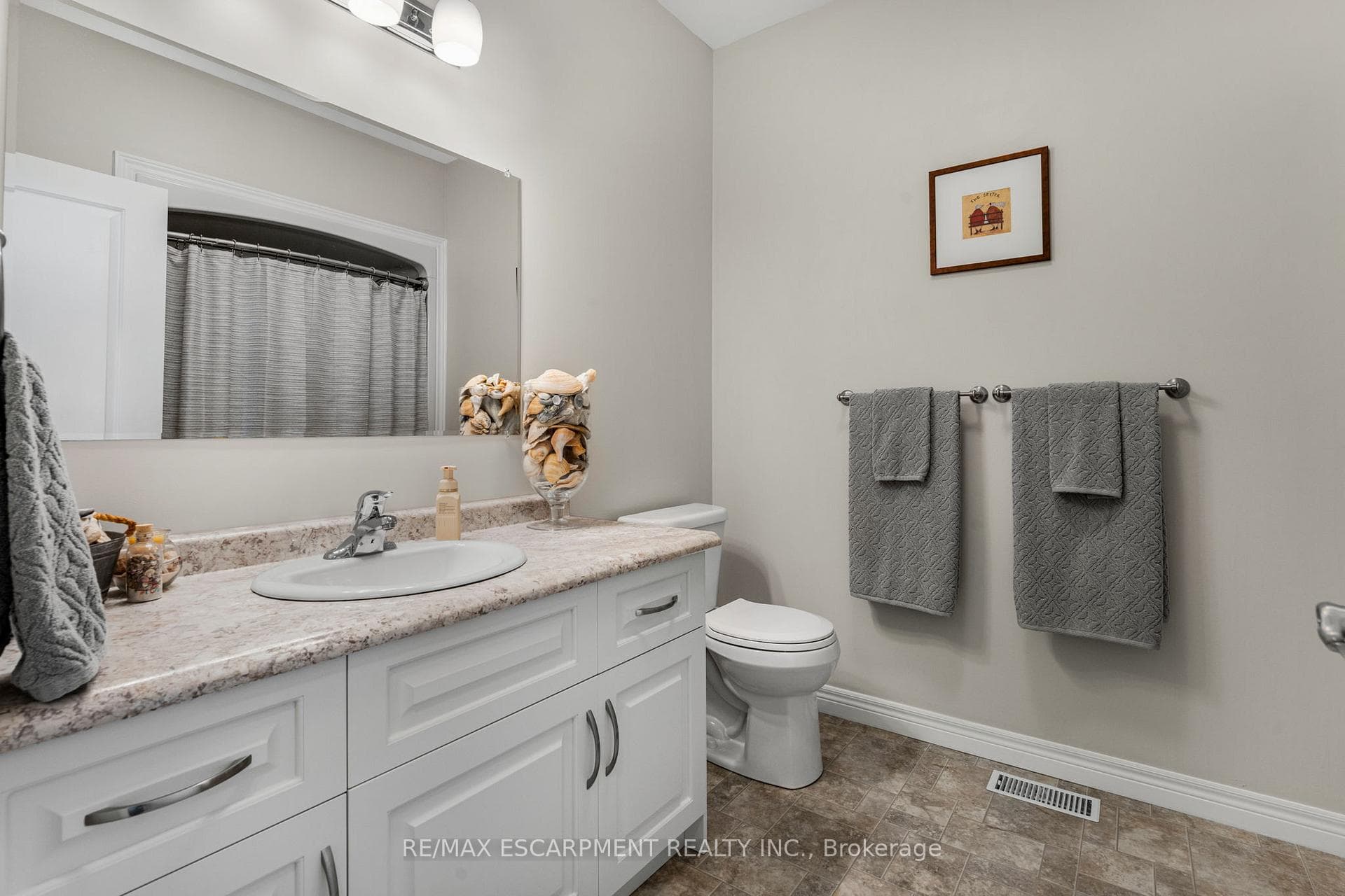 3 Silverthorne Court photo 29