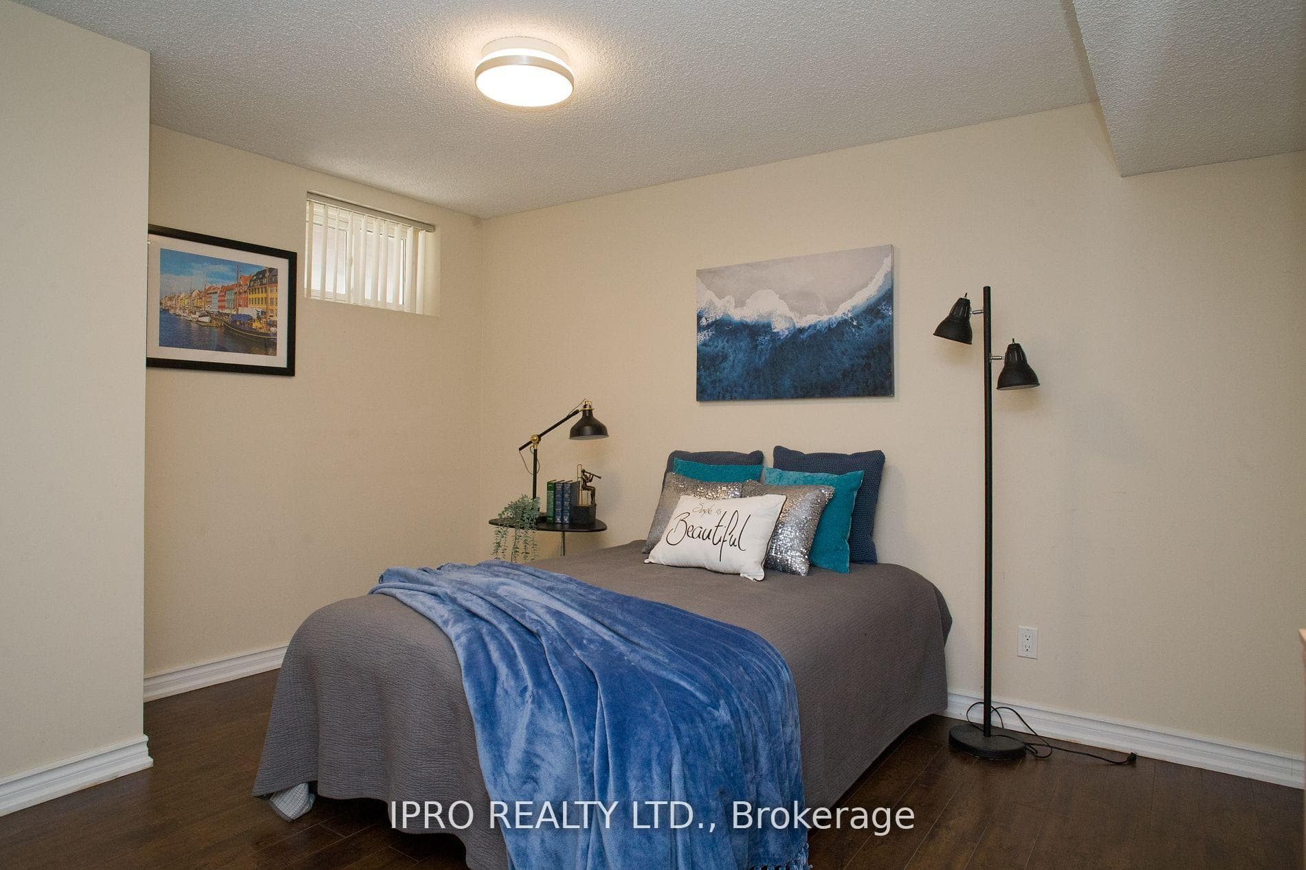 487 Cullen Avenue photo 31