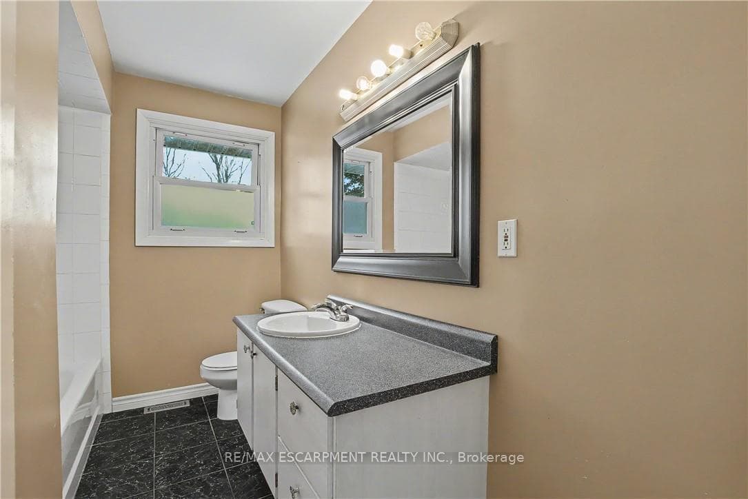 37 Sunrise Crescent photo 25