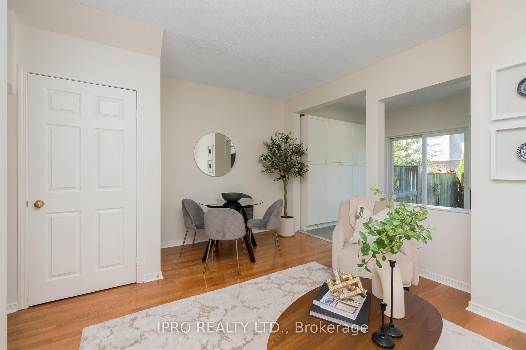1170 Lower Village Crescent Unit 28 photo 3