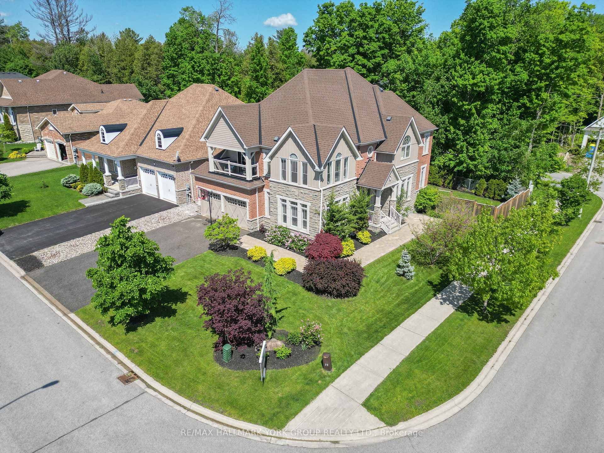 2 Turner Drive photo 2