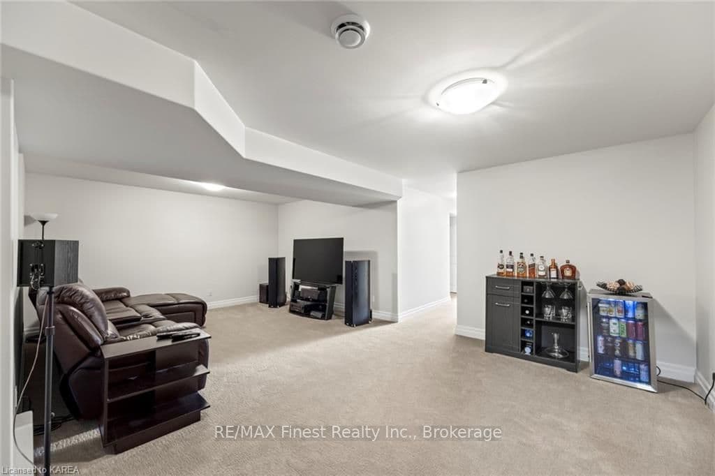 73 ASPEN Drive photo 26