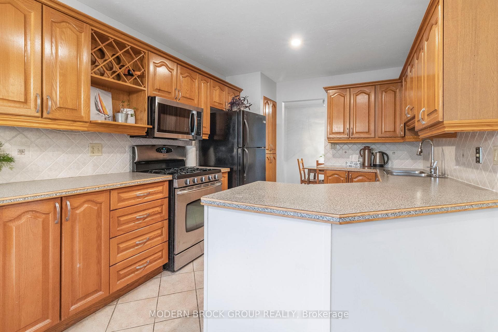 1140 Millwood Avenue photo 19