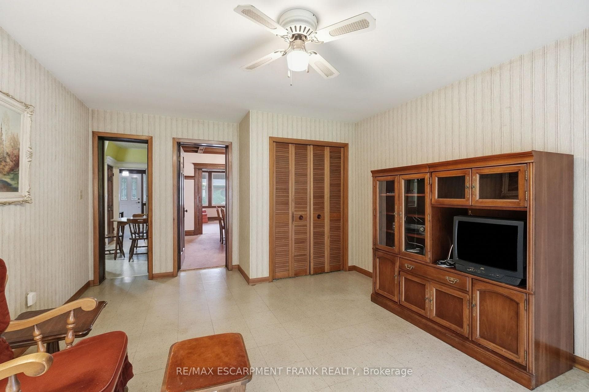 24 Cliff Avenue photo 29
