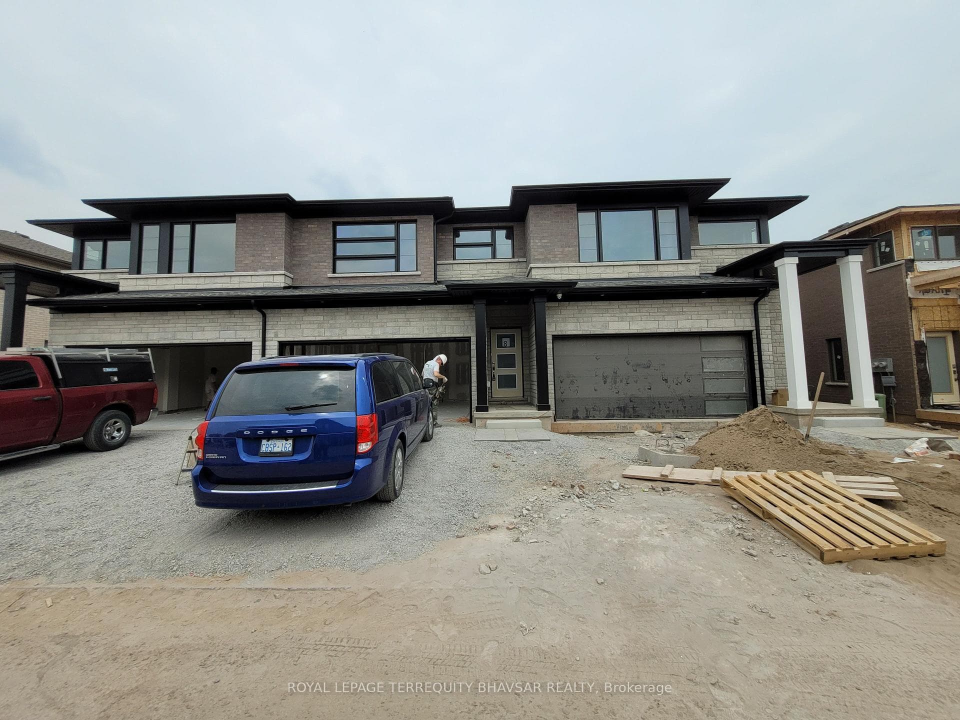 4552 Portage Road Unit 8 photo 1