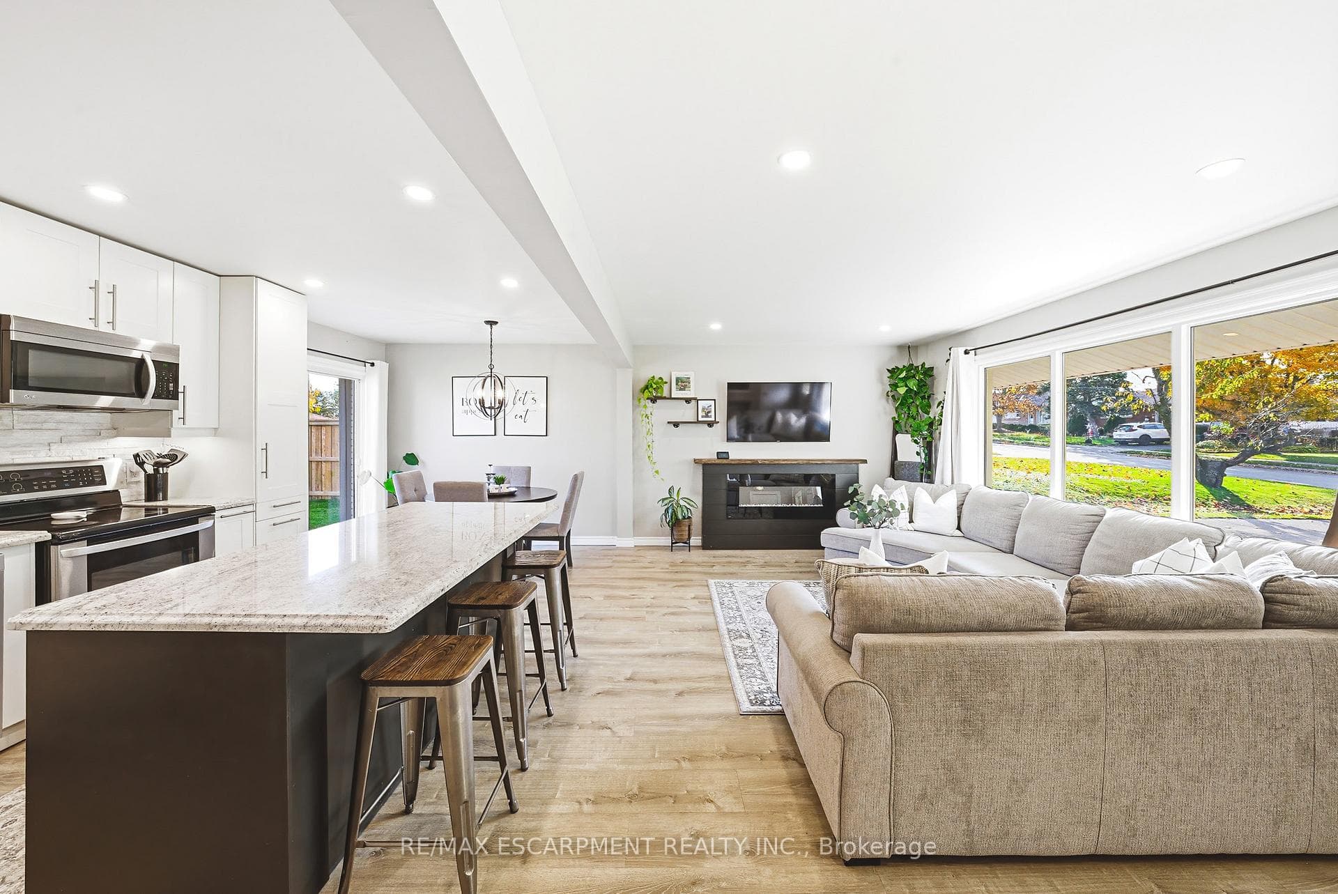 4117 Hixon Street photo 7