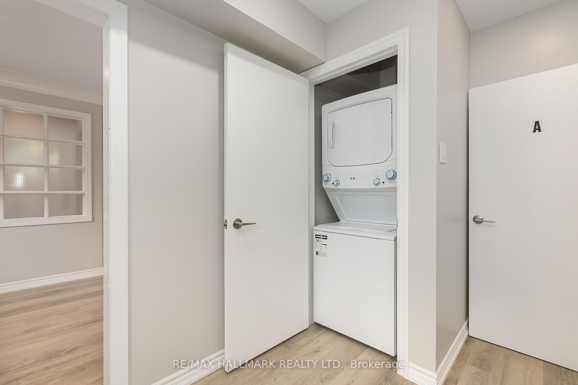 201 High Street Unit Upper photo 10