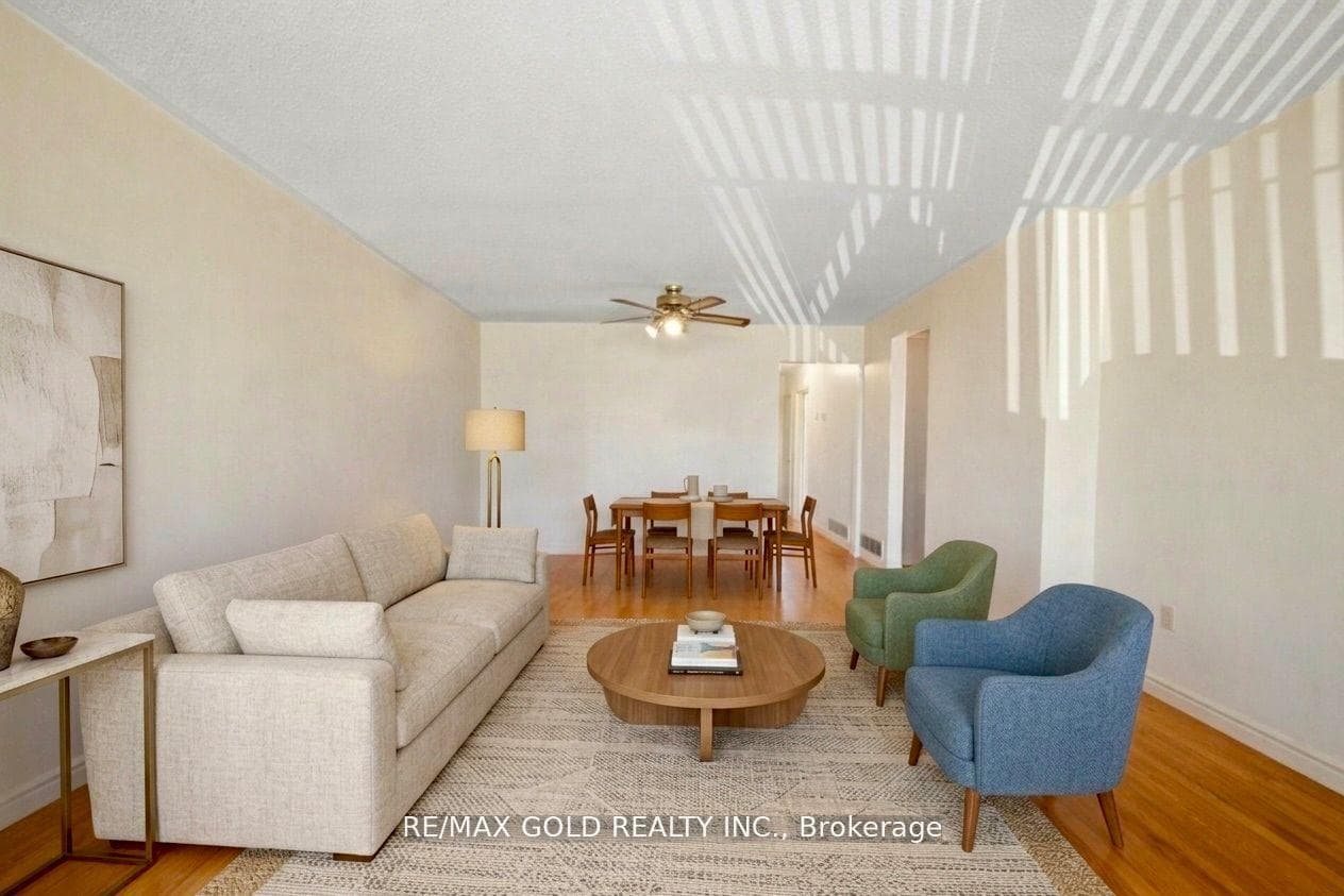 877 Consort Crescent photo 6