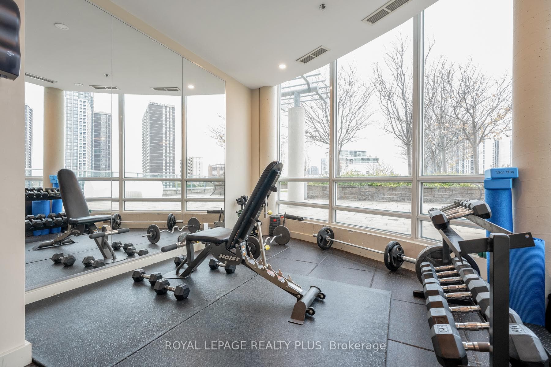 3391 Bloor Street Unit 907 photo 42