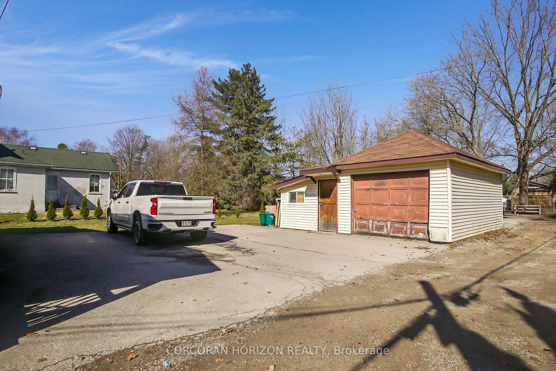 17 Shaw Avenue photo 28