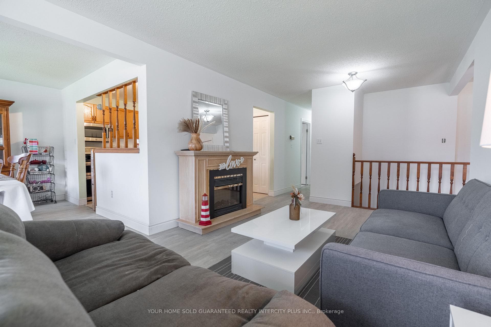 19 Windsor Drive photo 5