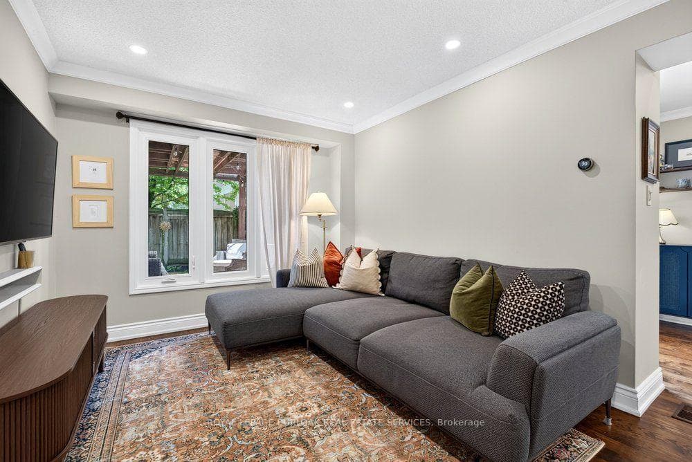 2354 Marine Drive photo 8