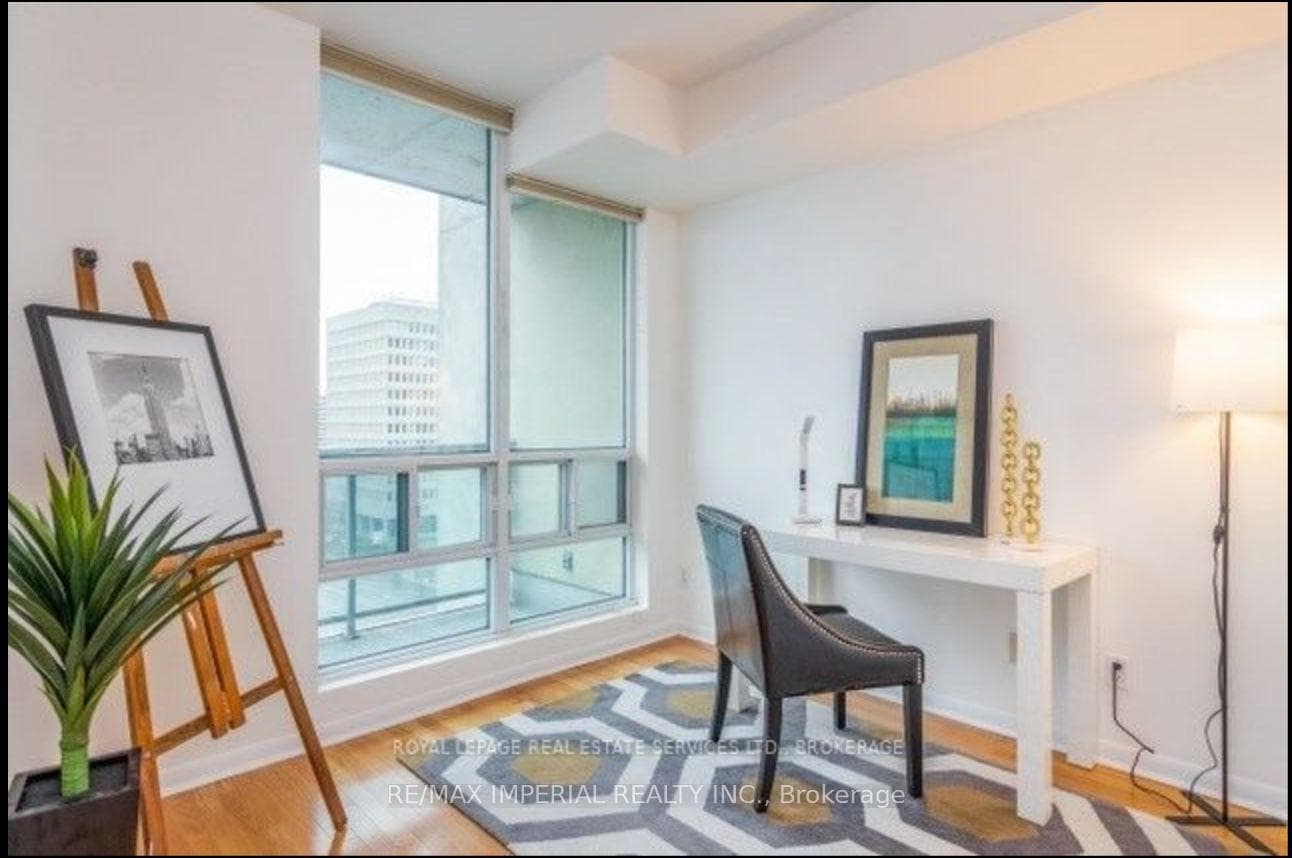 3391 Bloor Street Unit 804 photo 10