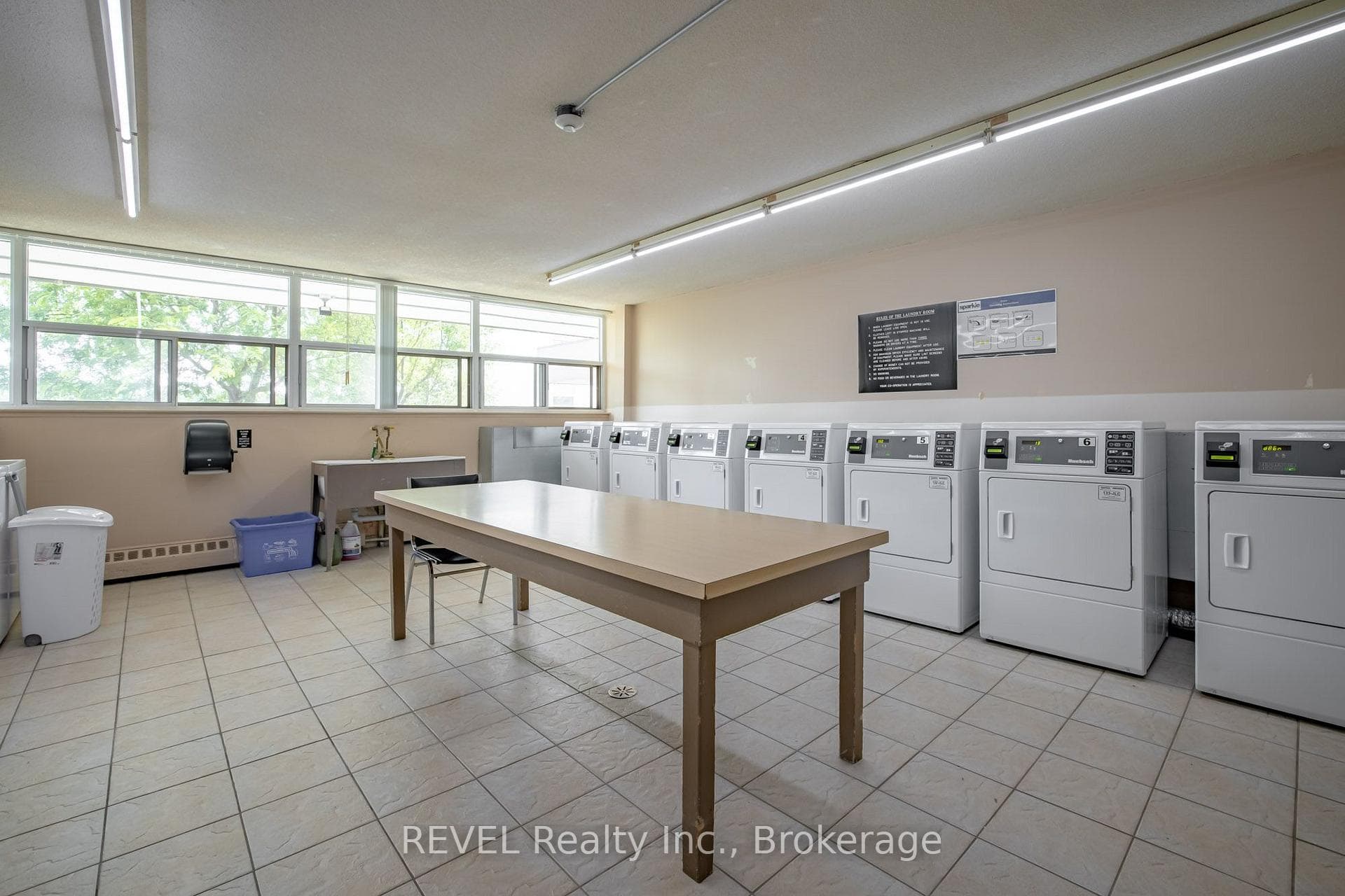 215 Glenridge Avenue Unit 809 photo 10