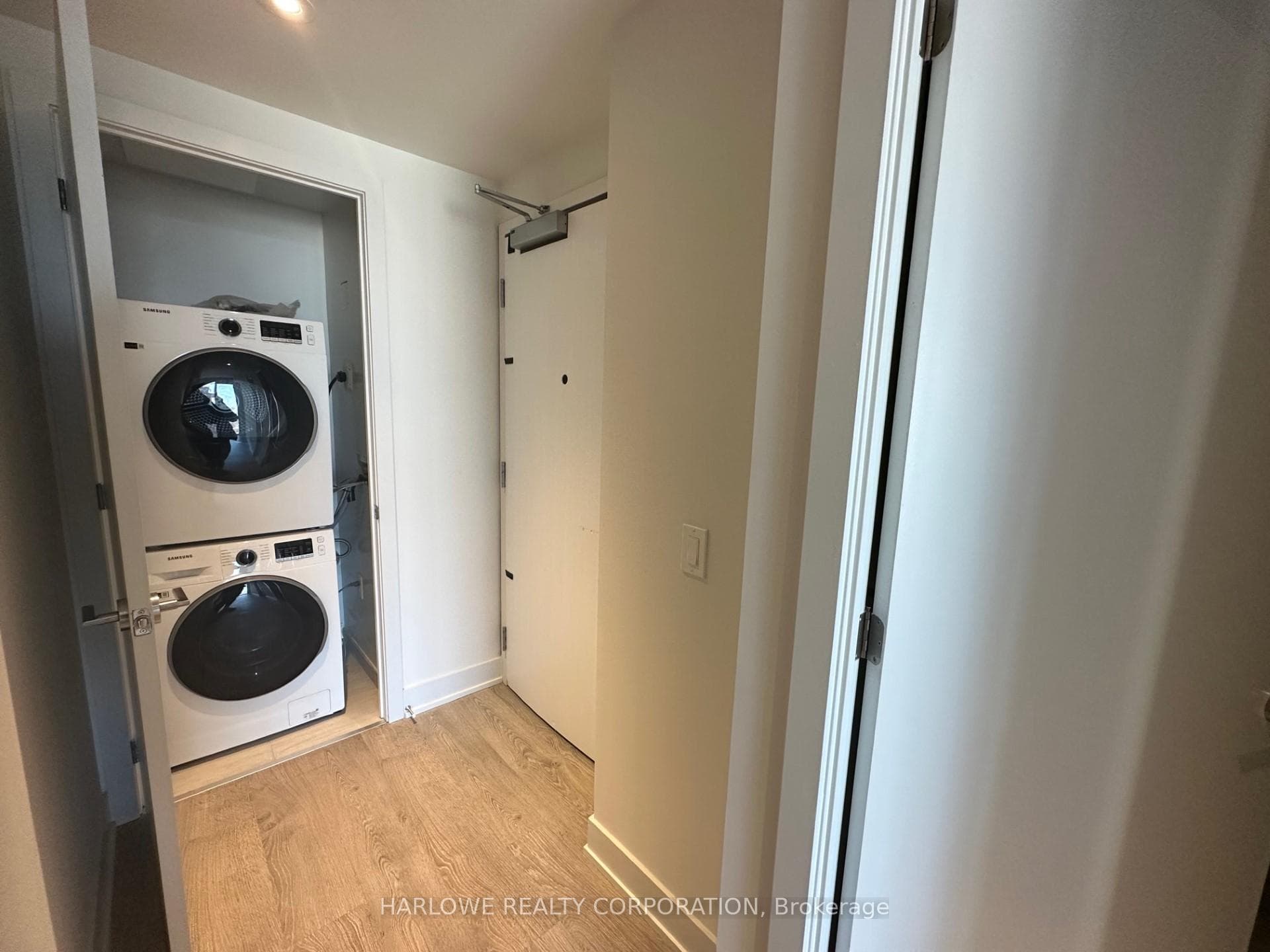 8 Cumberland Street Unit 3906 photo 18