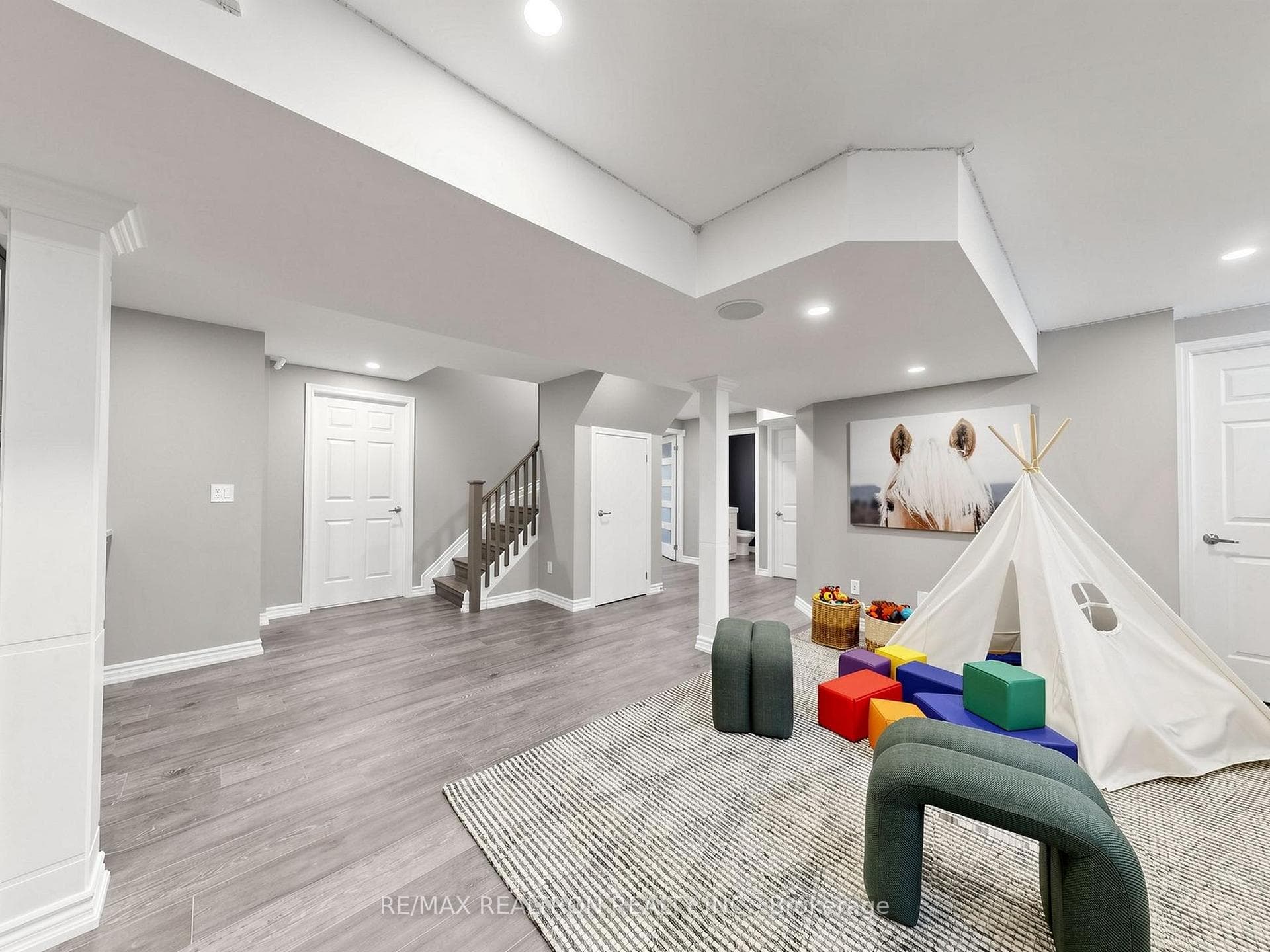 93 Stiver Drive photo 35