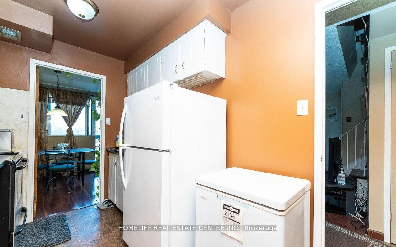 2095 Roche Court Unit 275 photo 8