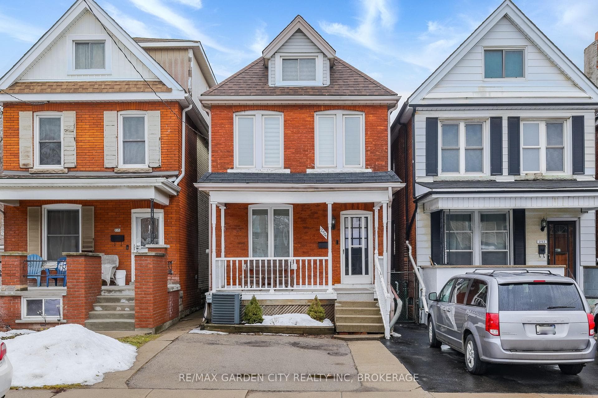 254 St Clair Boulevard photo 9