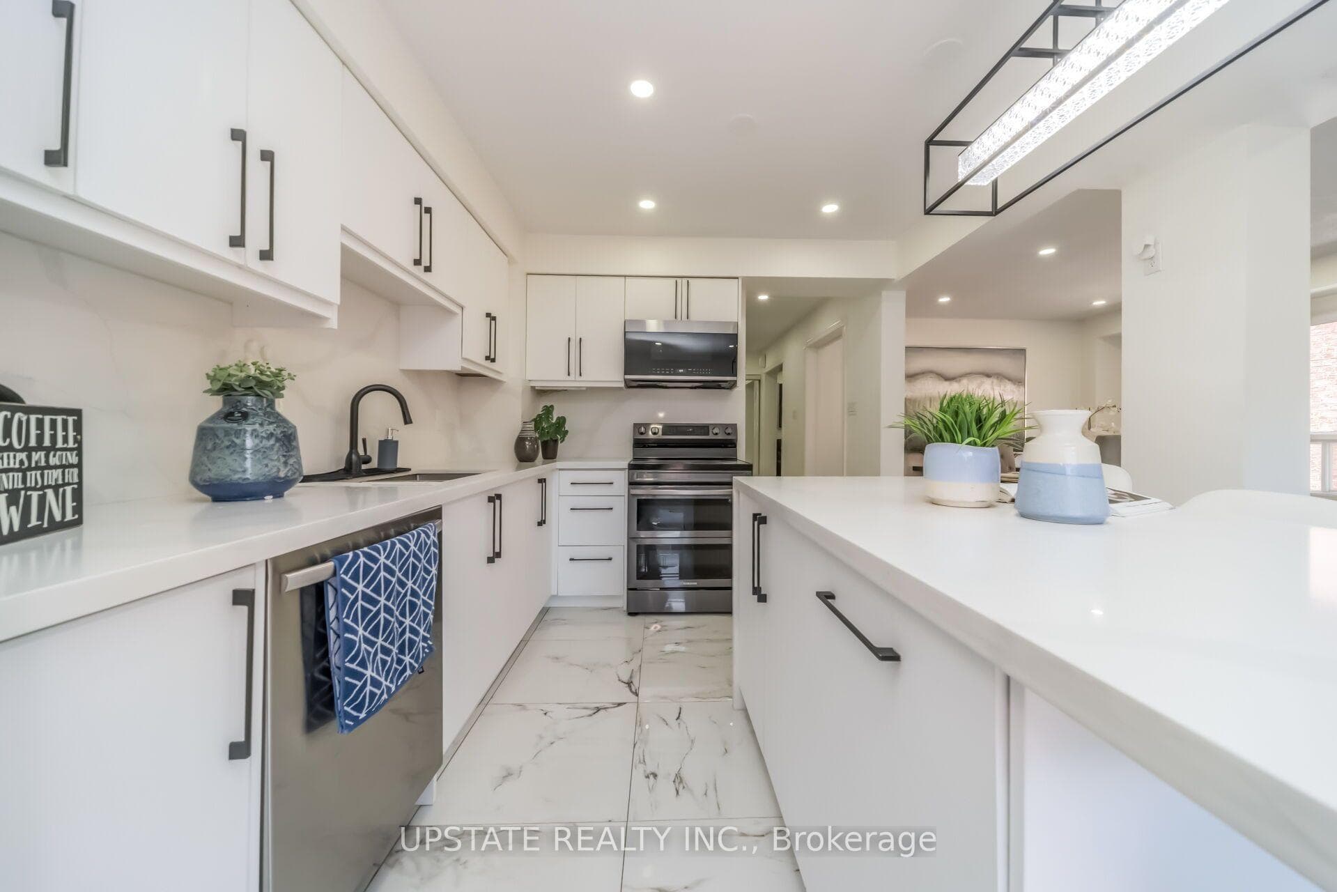 145 Valonia Drive photo 14