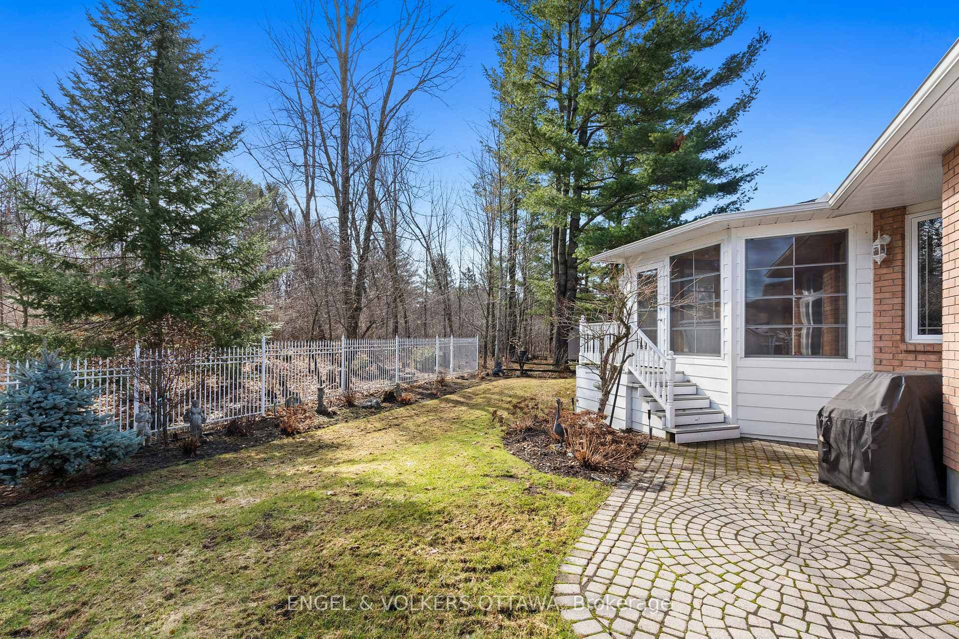 19 Kimmins Court photo 39