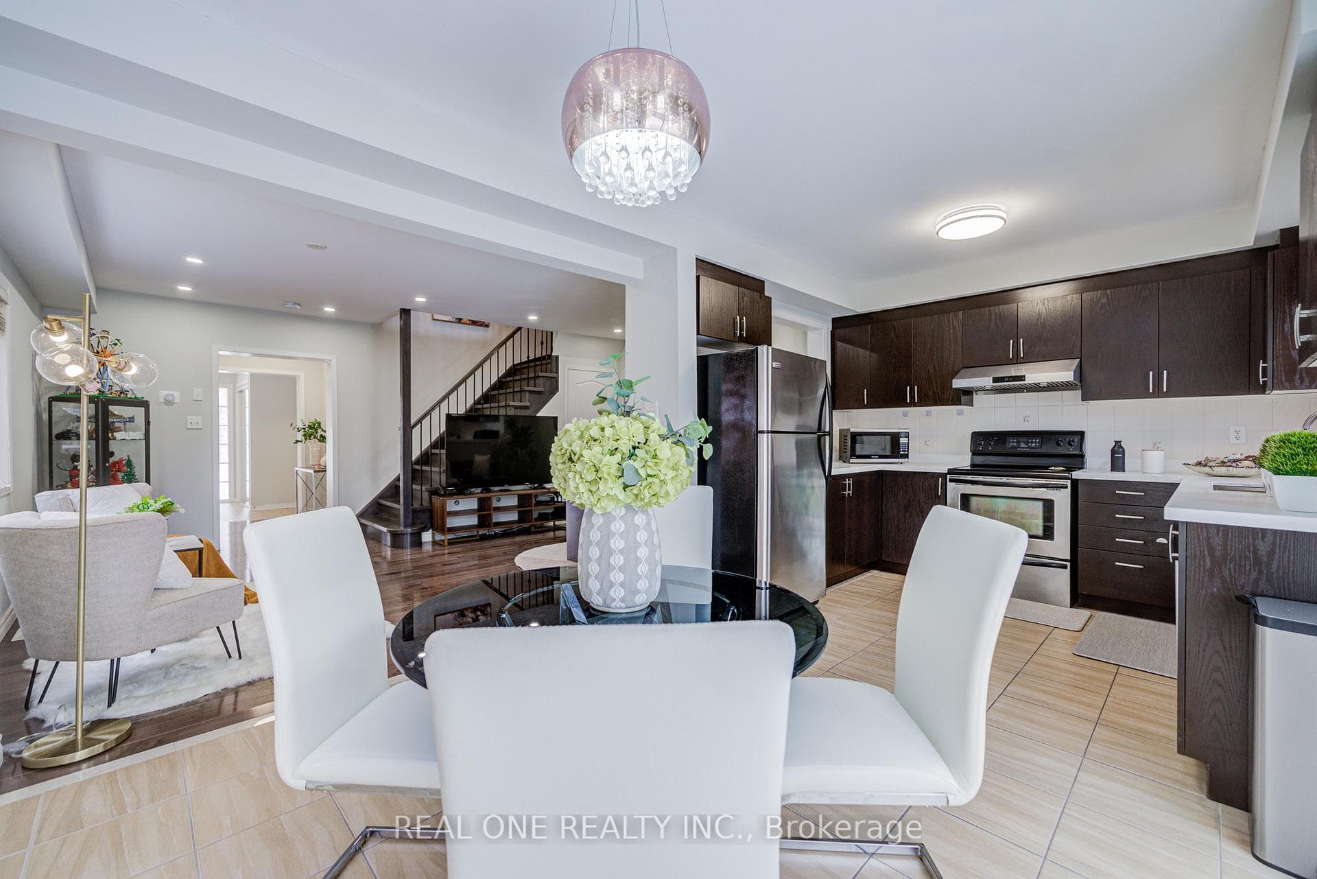 18 Latitude Lane photo 17