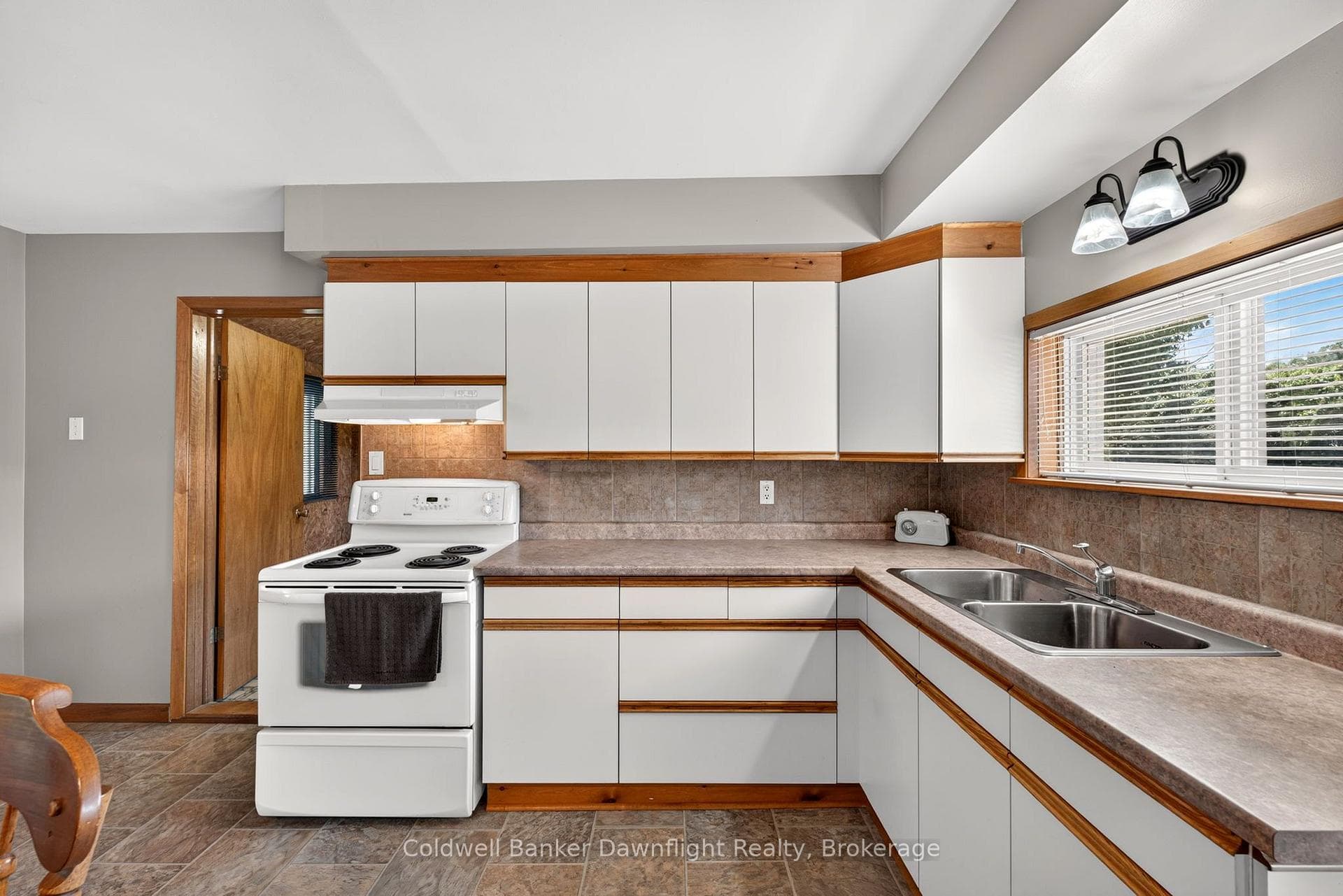 183 Victoria Avenue photo 18