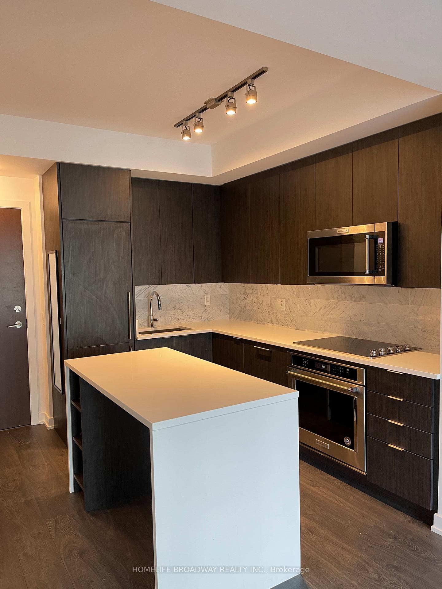 38 Iannuzzi Street Unit 1508 photo 3
