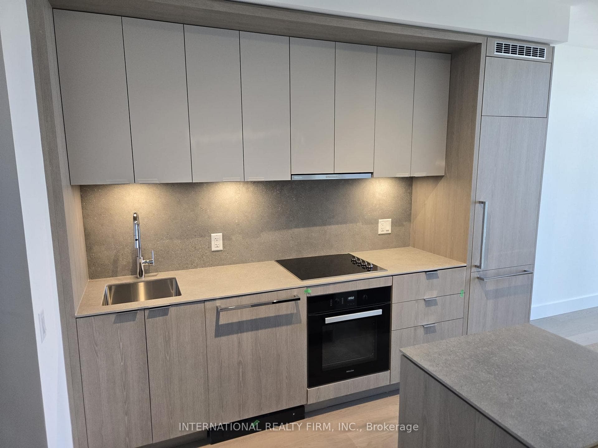 6 Greenbriar Rd Road Unit 1002 photo 10