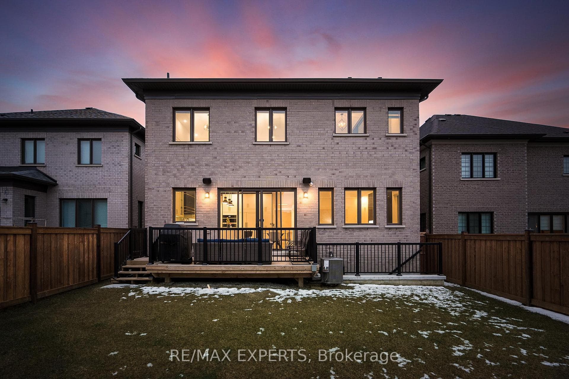 163 WAINFLEET Crescent photo 37