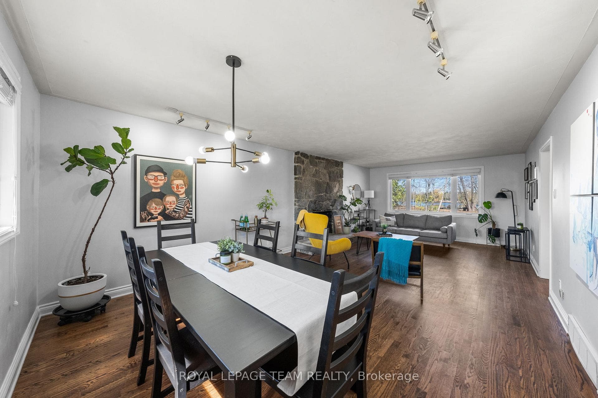 1081 Boucher Crescent photo 11