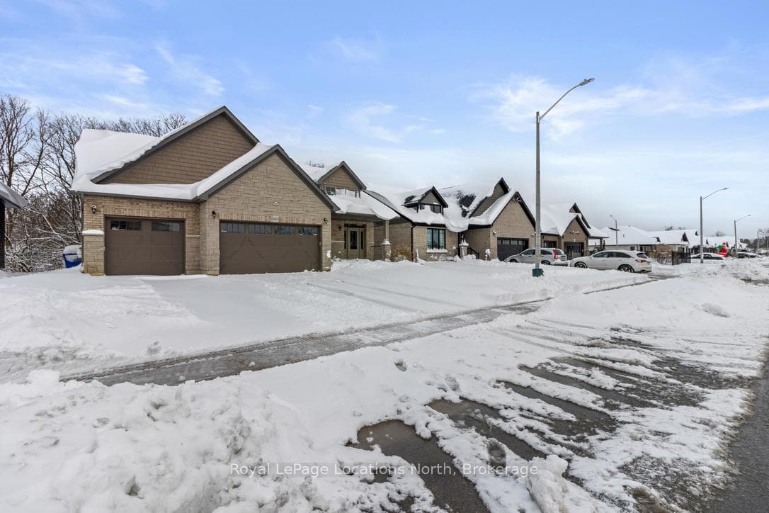 160 Eccles Avenue photo 4