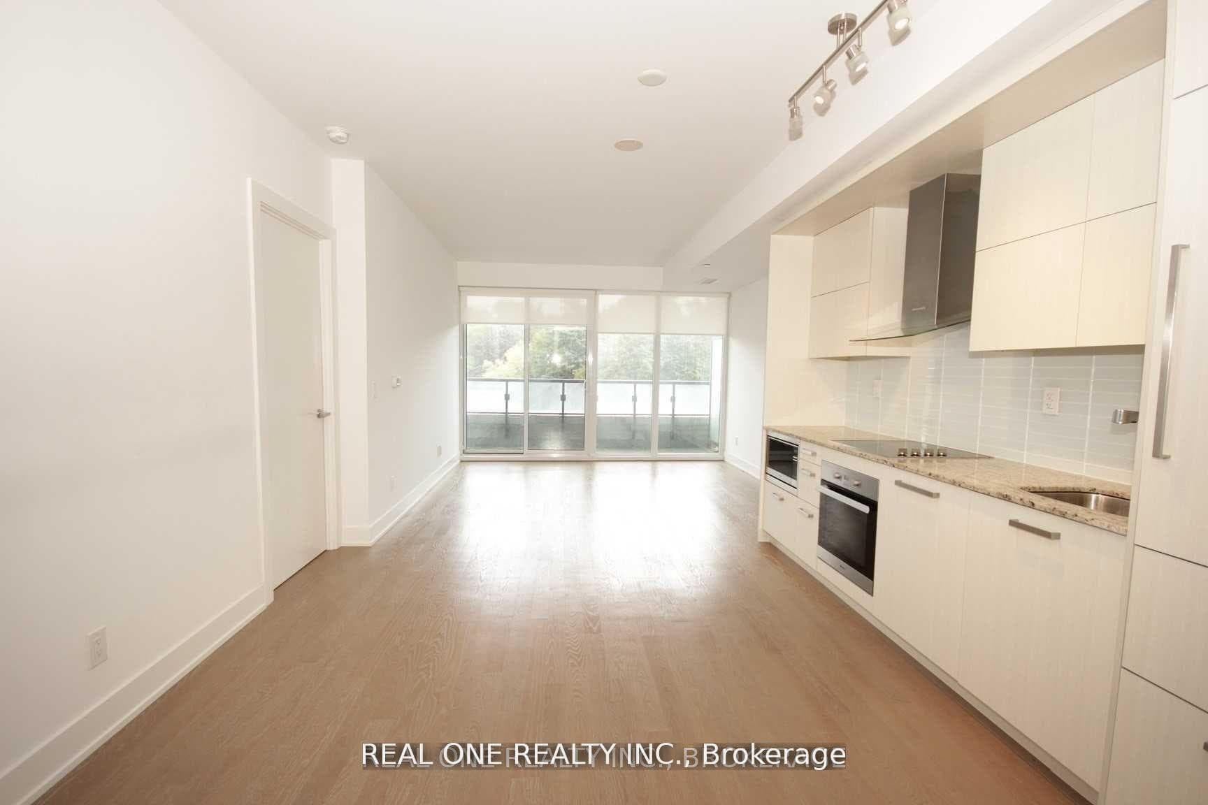 3018 Yonge Street Unit 305 photo 2