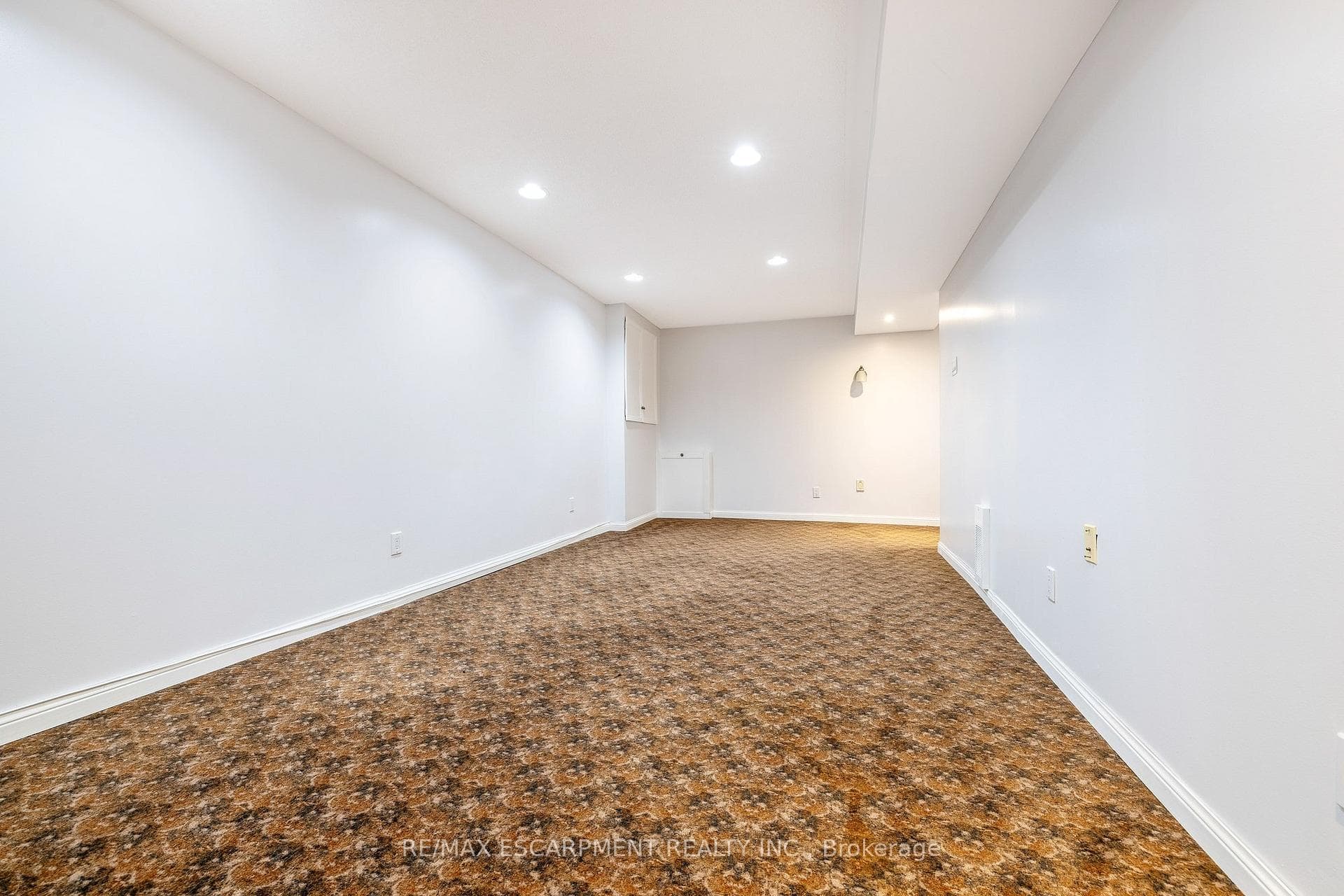 6198 Saltmarsh Court photo 39