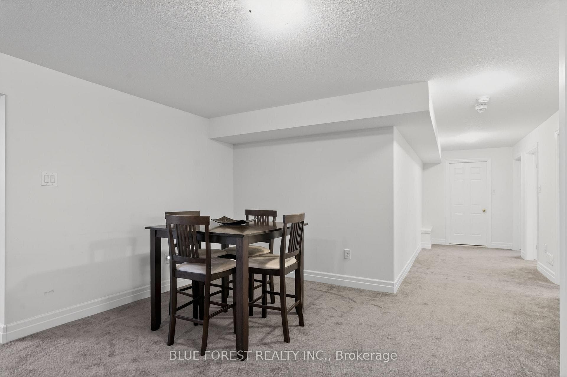 14 Thames Springs Crescent photo 37