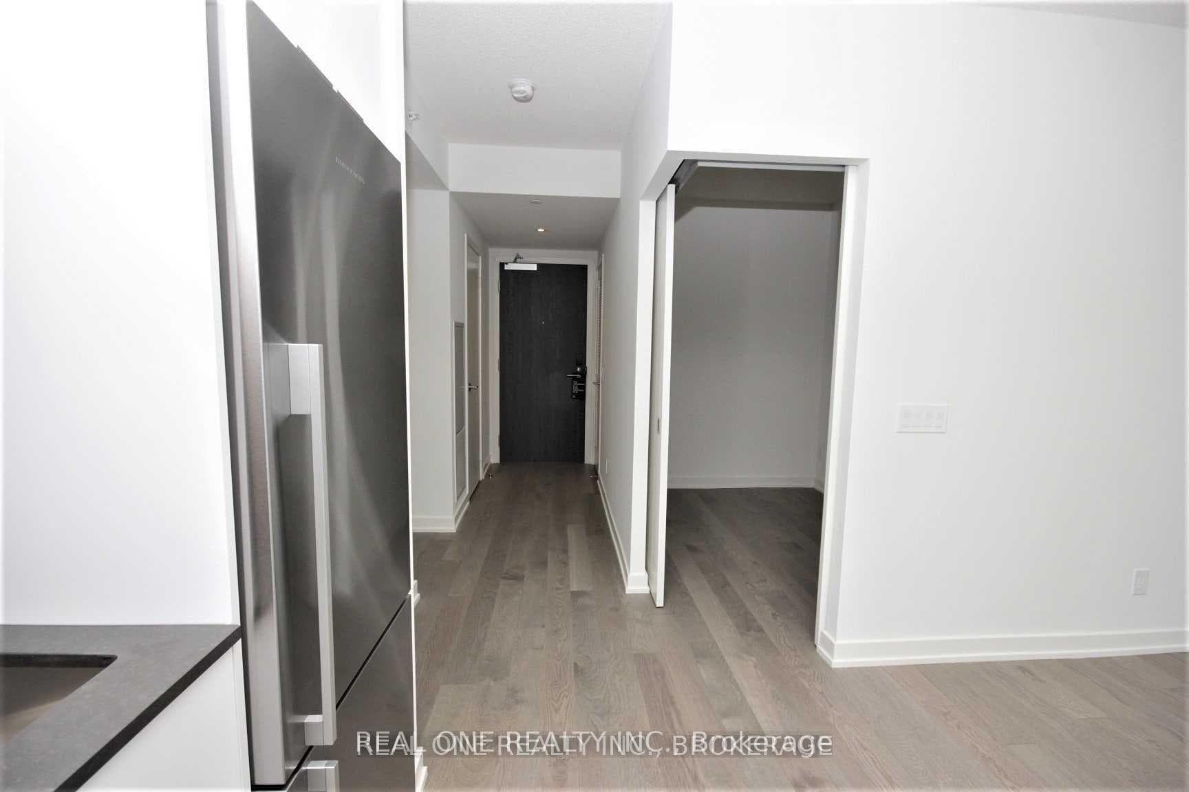 25 Richmond Street Unit 1706 photo 11