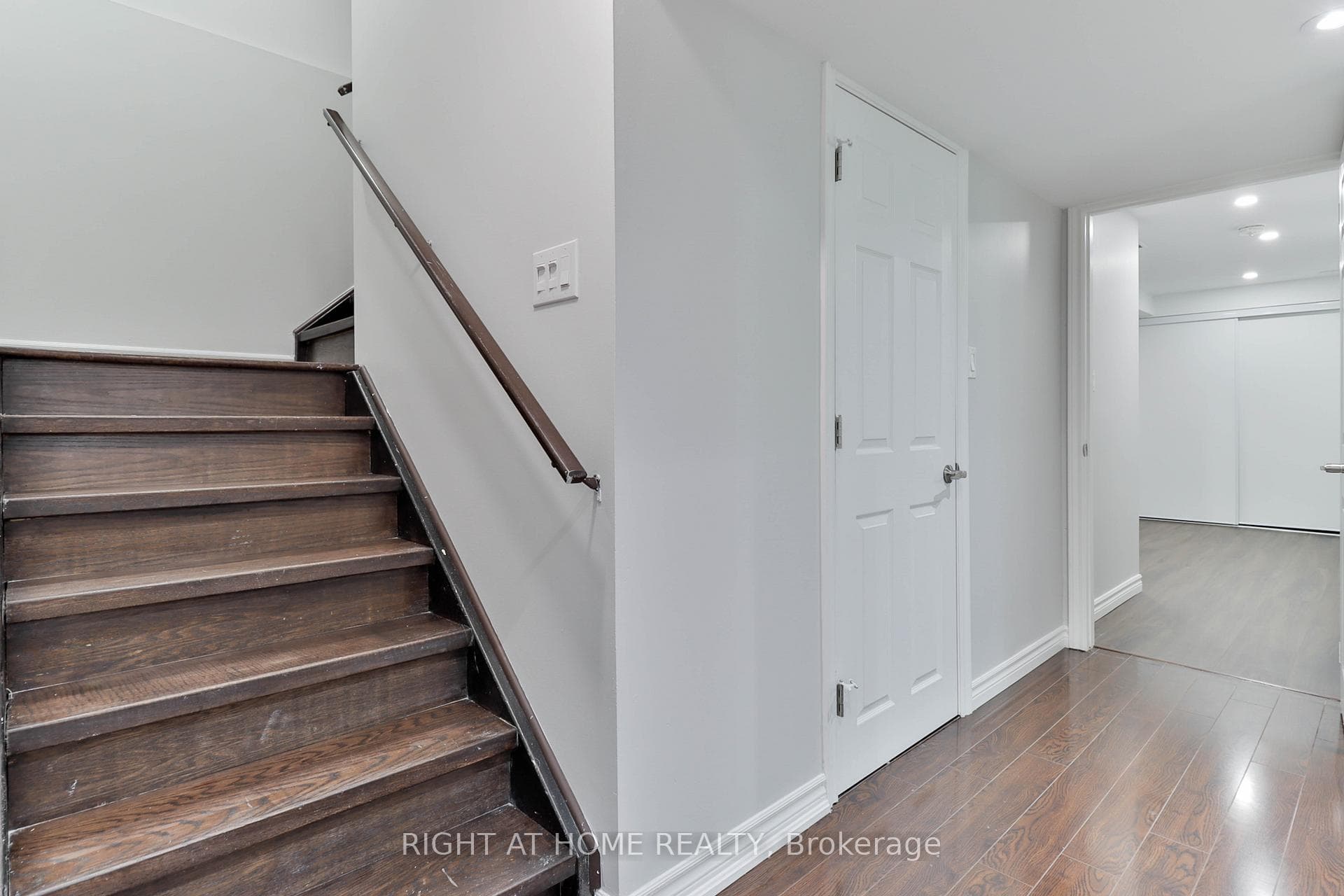 186 Cosgrove Drive Unit Bsmt photo 7
