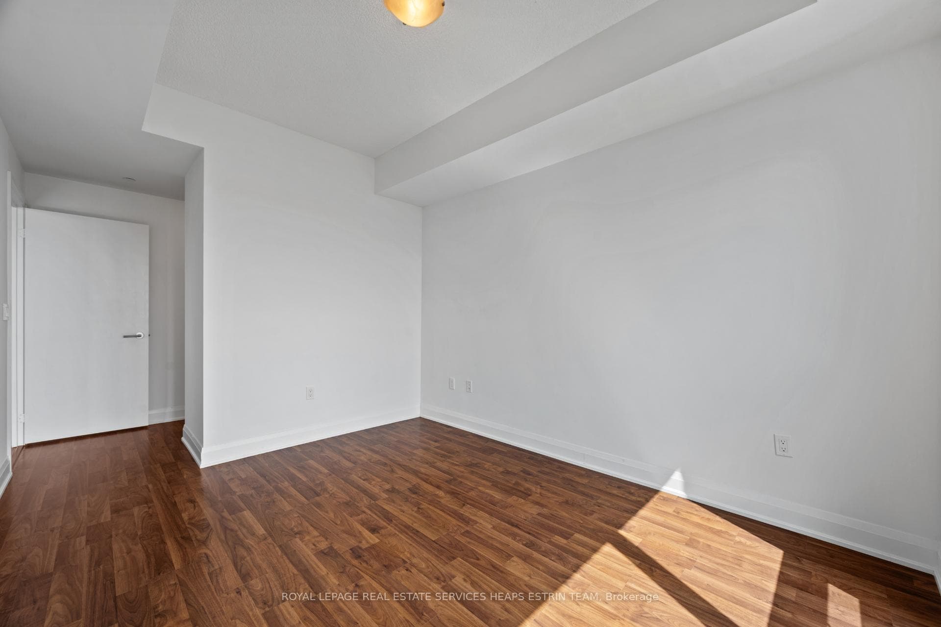 160 Vanderhoof Avenue Unit 913 photo 21