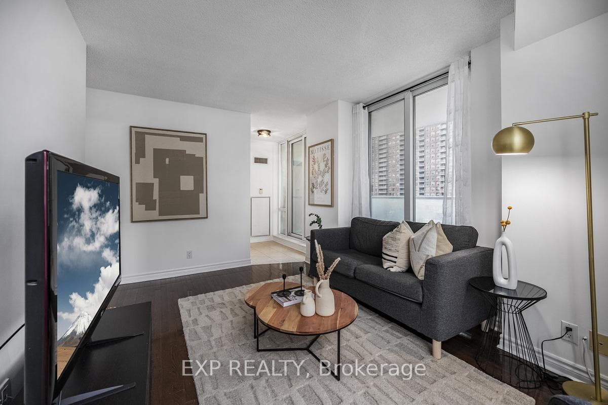 33 Elm Drive Unit 509 photo 9