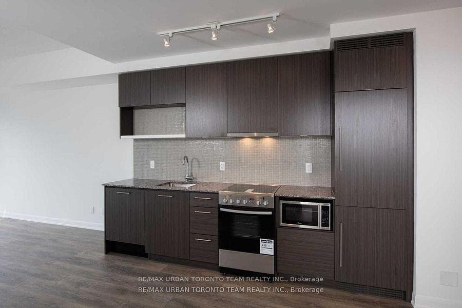 435 Richmond Street Unit 203 photo 4