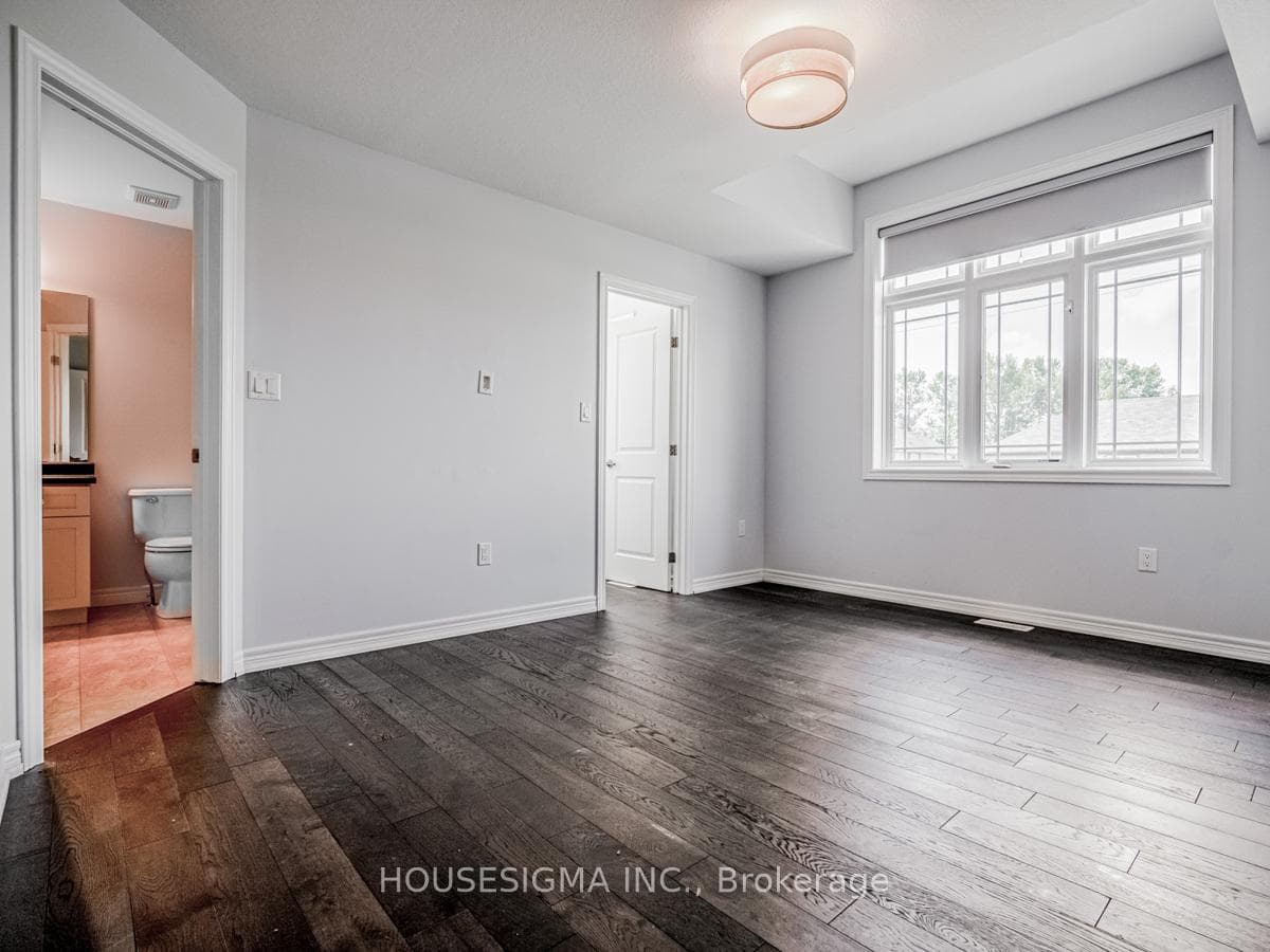 728 Robert Ferrie Drive photo 20