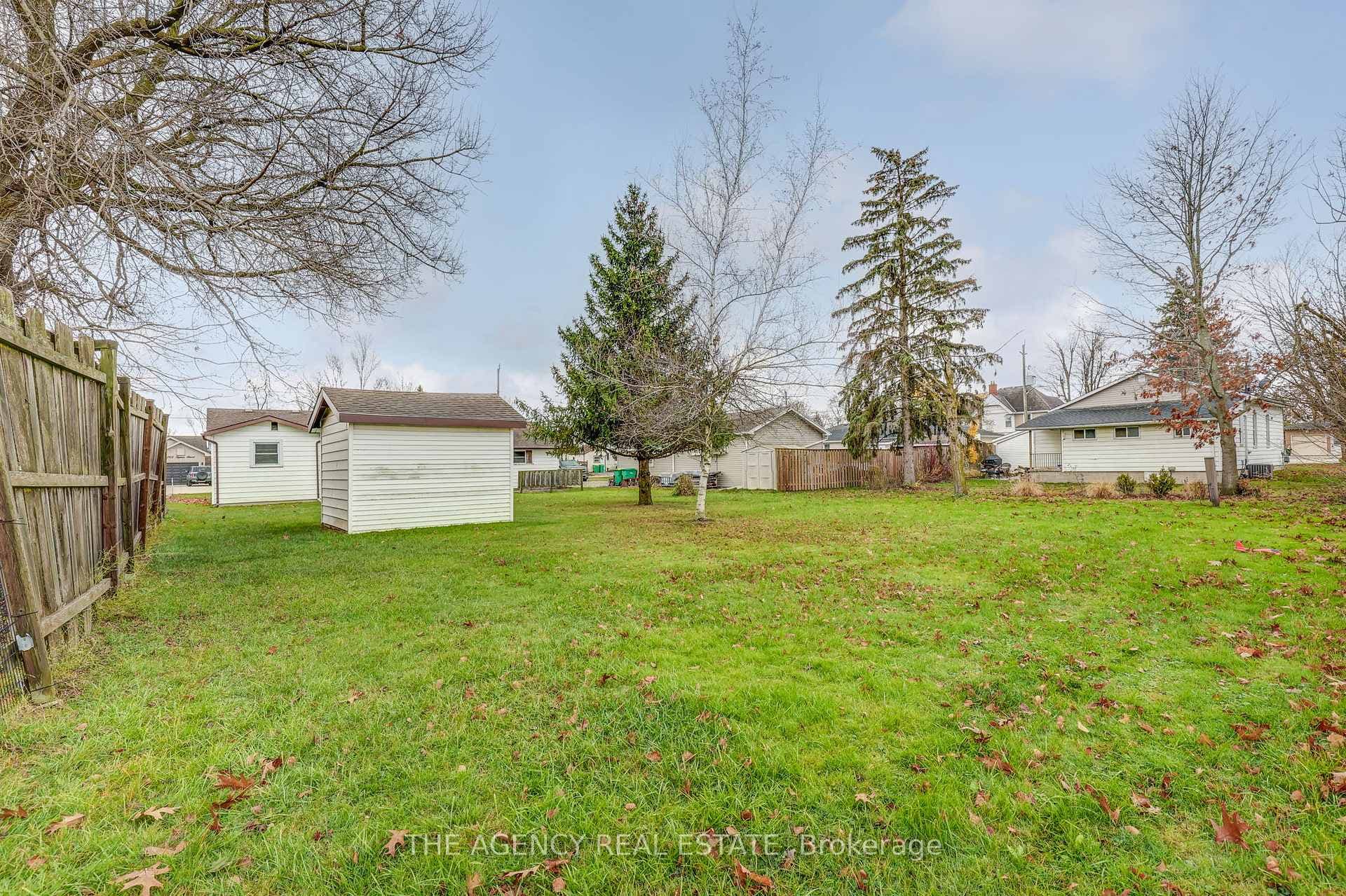 204 Symes Street photo 24