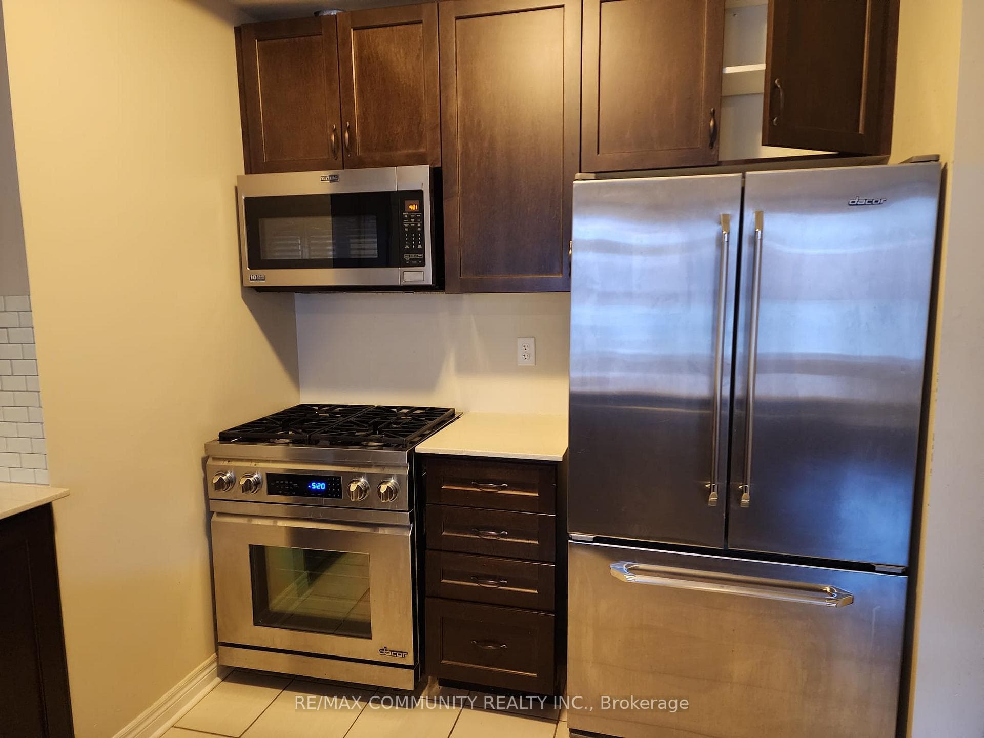 53 Hogan Manor Drive photo 19