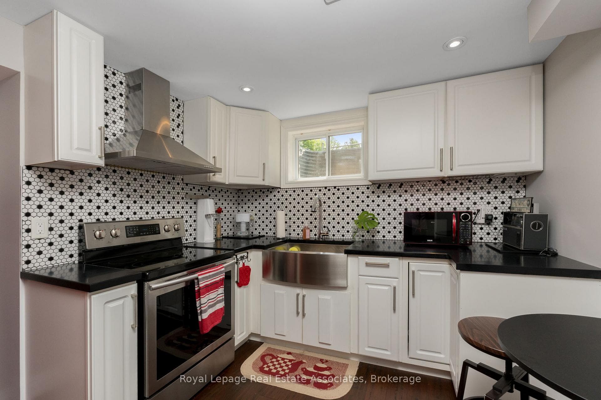 28 Newby Court photo 32