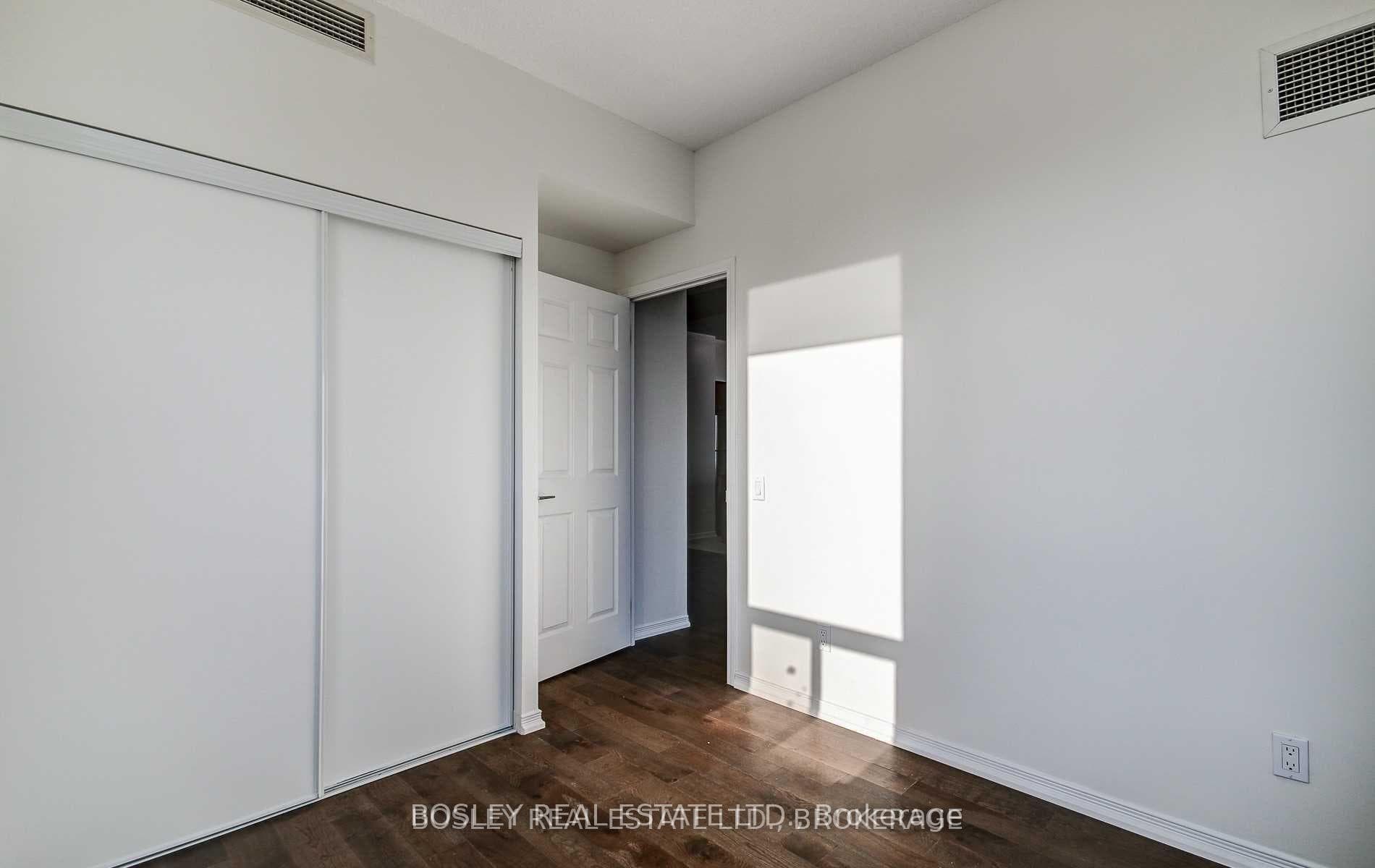451 Rosewell Avenue Unit 512 photo 16