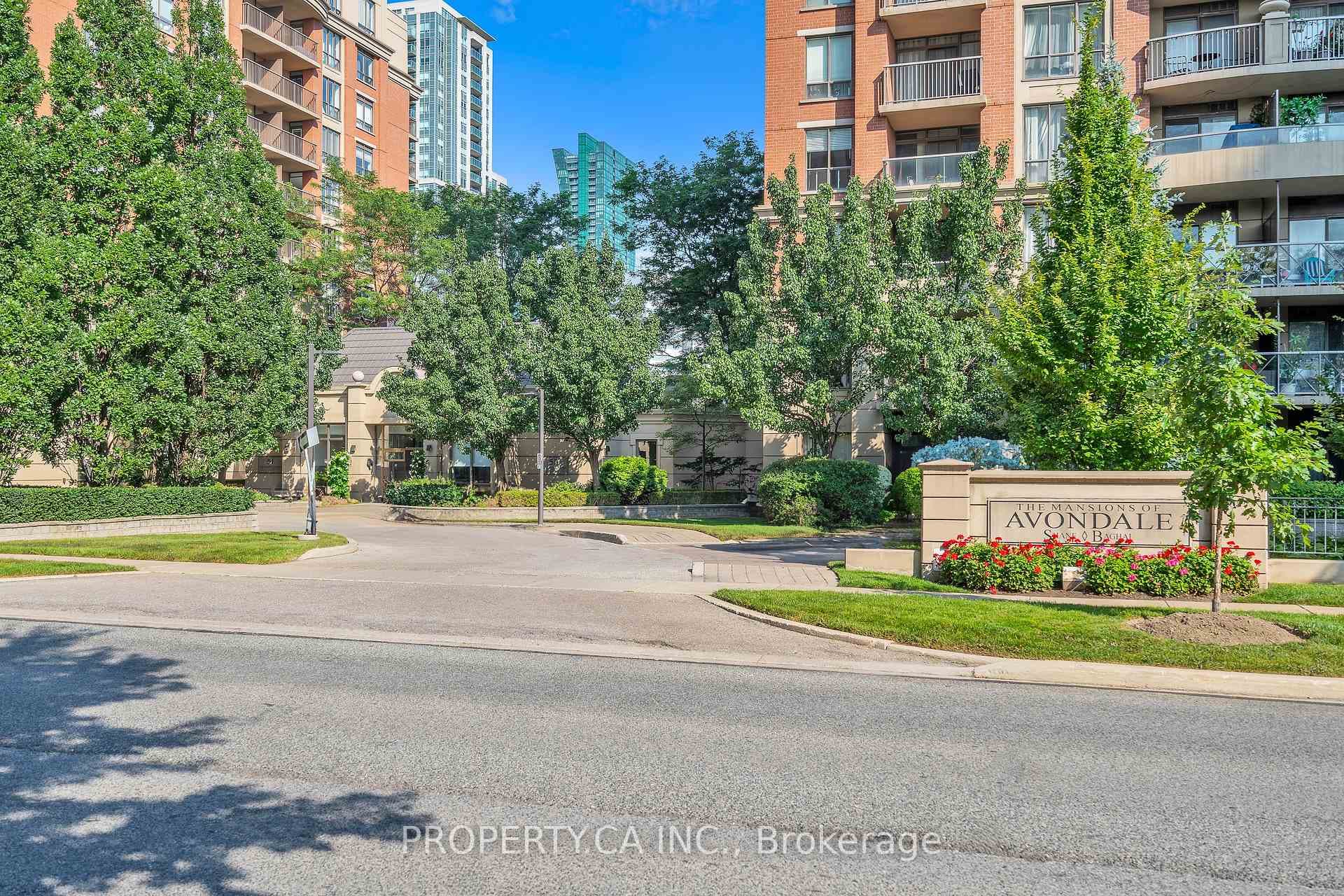 55 Harrison Garden Boulevard Unit 405 photo 1