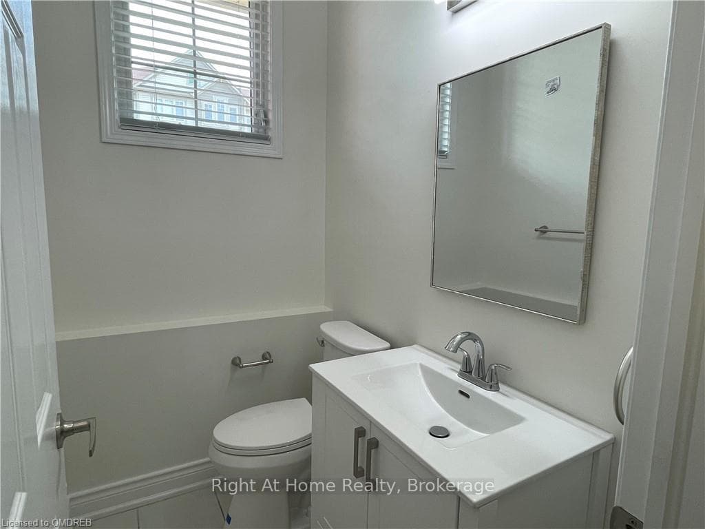 231 MORTIMER Crescent photo 4