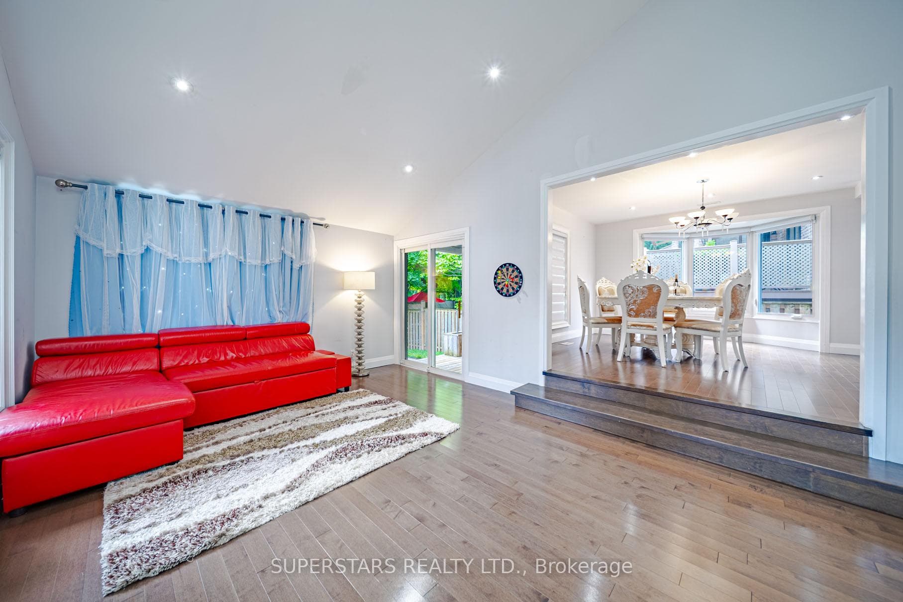 23 Montgomery Court photo 18